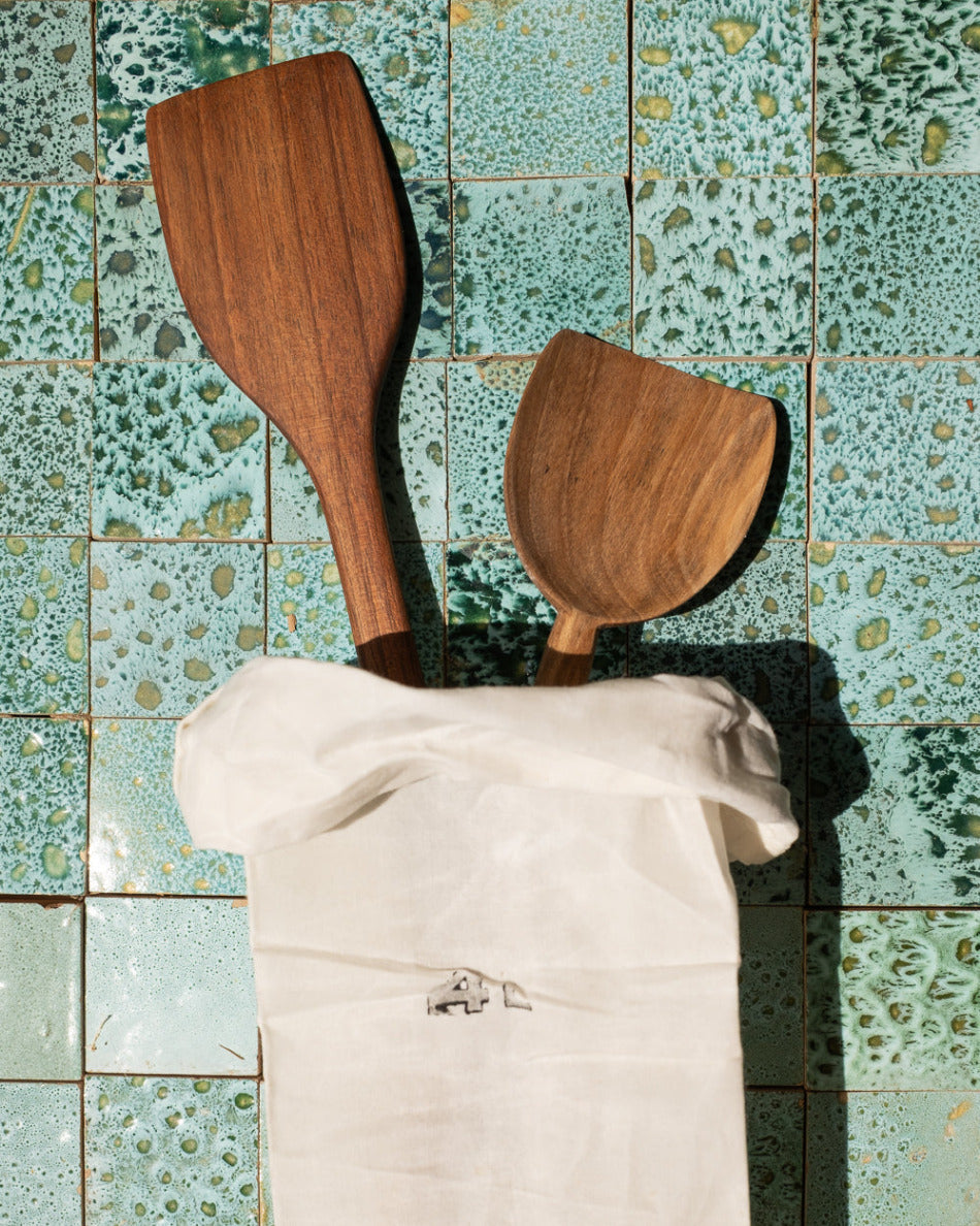 Hand-Carved Walnut Flat Spatula, alternate view