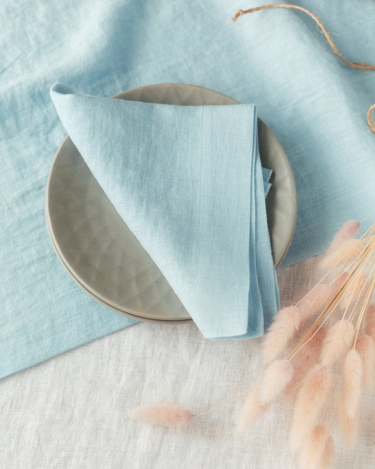 European Linen Runner and Napkin Bundle, Sky Blue
