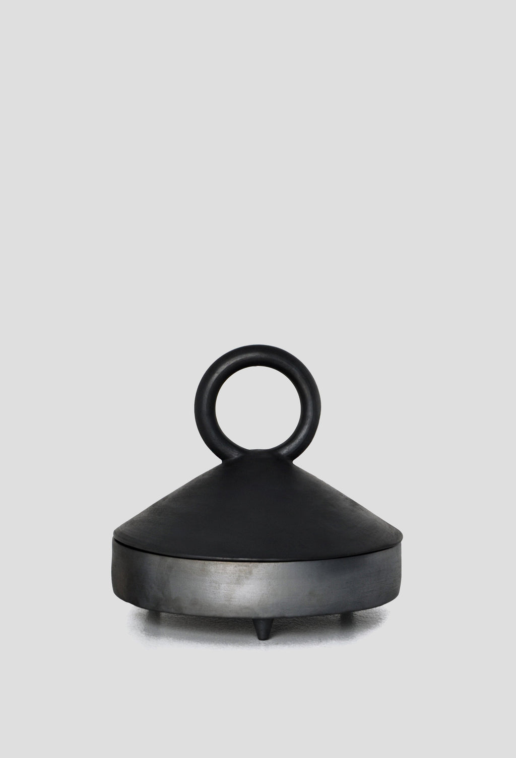 Guculia Shallow Lidded Serving Bowl, Shadow