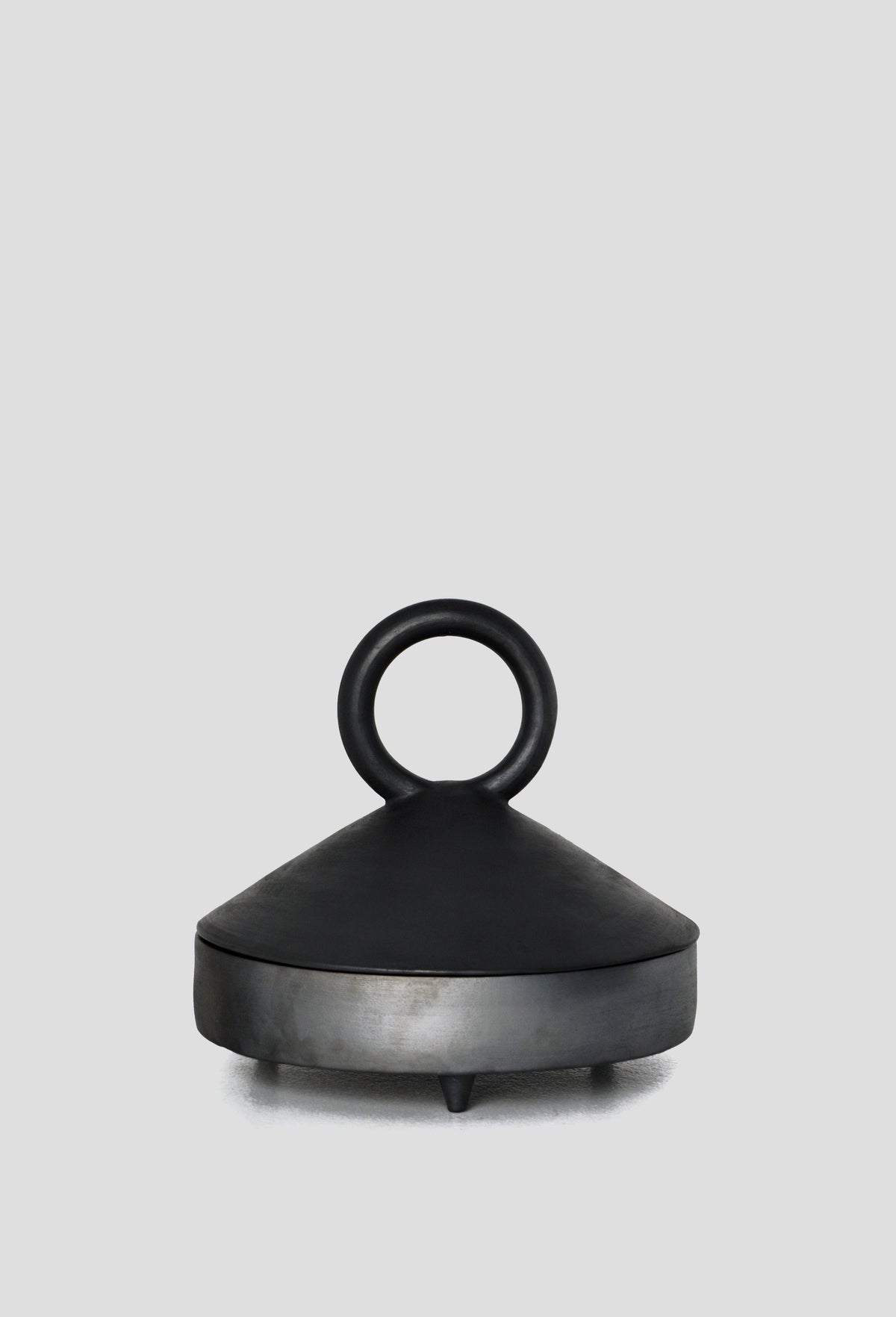 Guculia Shallow Lidded Serving Bowl, Shadow