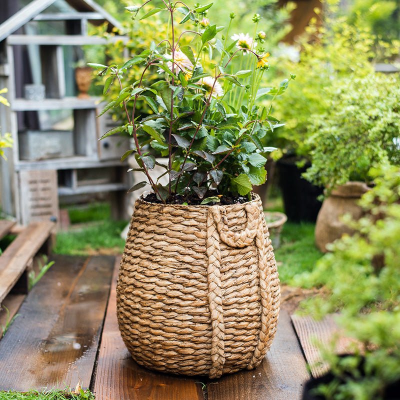 Braided Rope Effect Cement Planter, alternate view