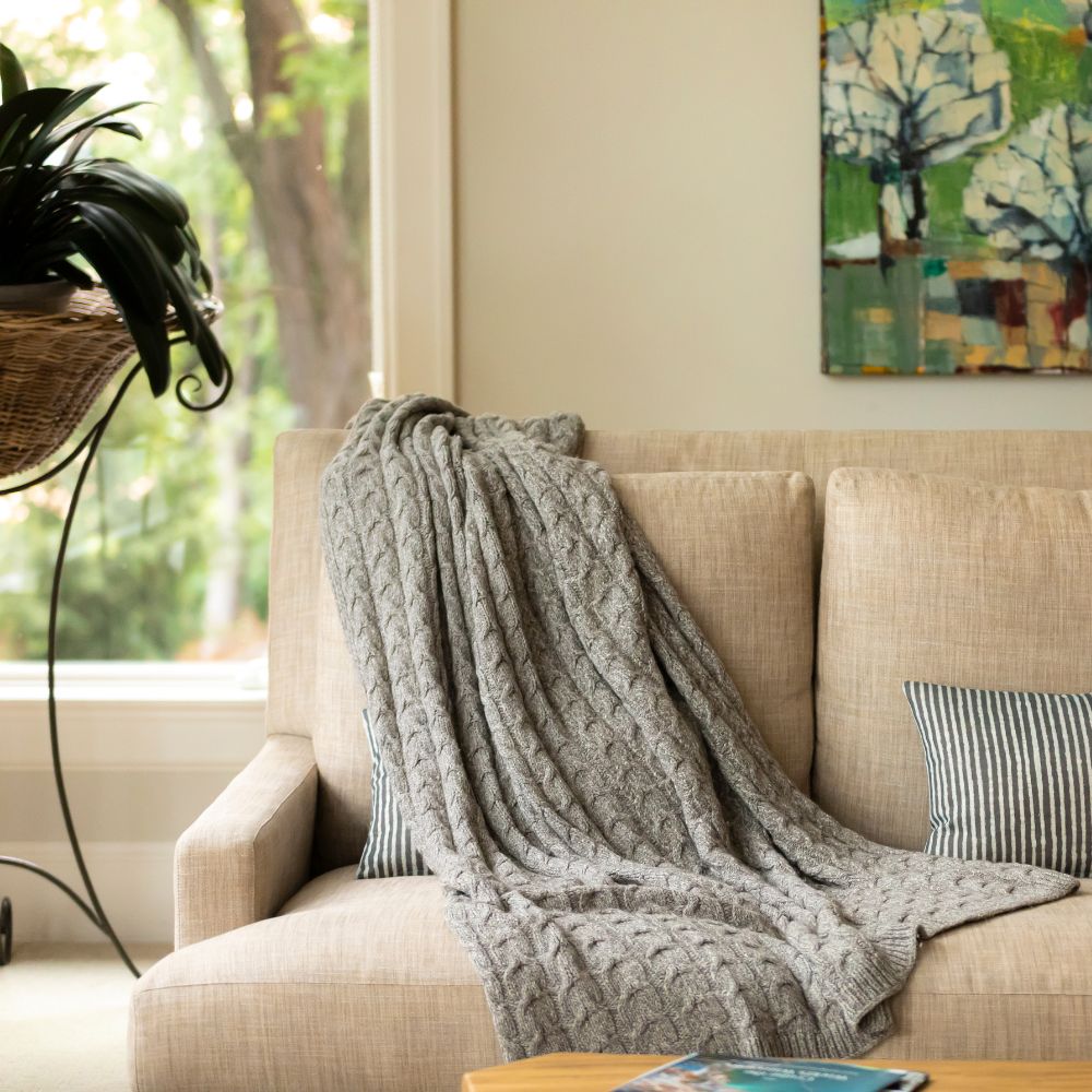 Muru Alpaca Cable Throw, Graphite