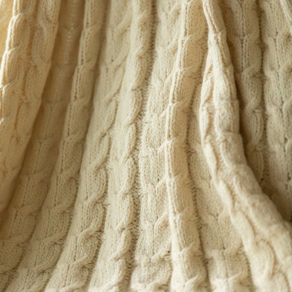 Muru Alpaca Cable Throw, Ivory, detail view