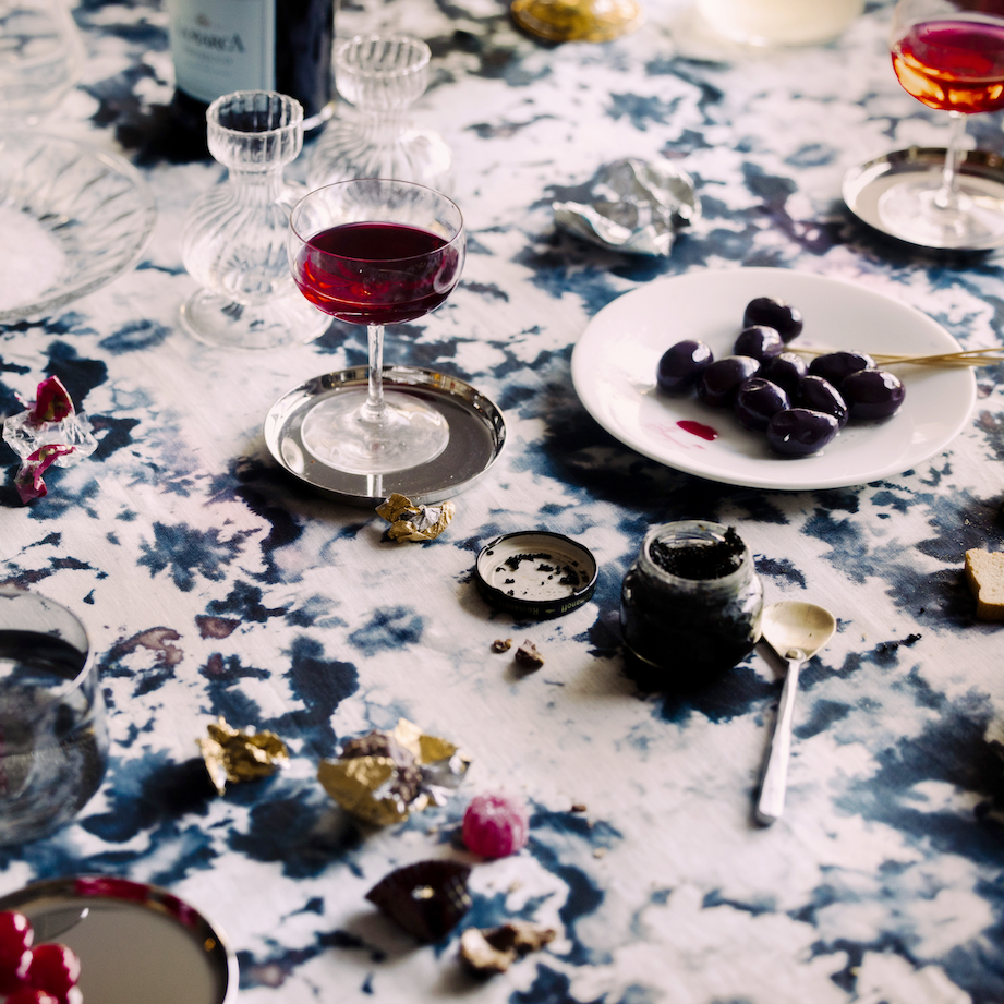Hand-Painted Grey Marble Linen Tablecloth, detail view