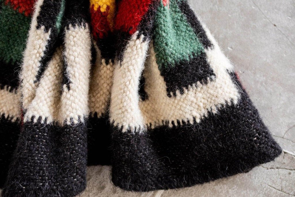 Handwoven Carpathian Wool Lizhnyk Throw, detail view