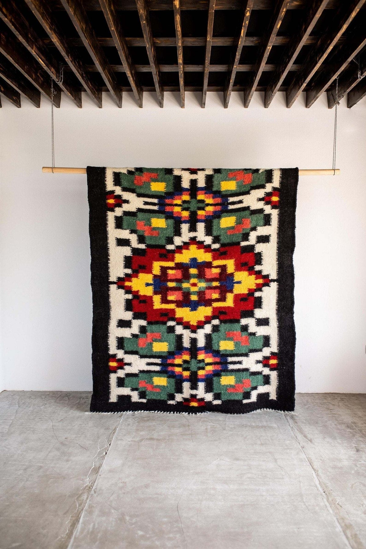 Handwoven Carpathian Wool Lizhnyk Throw