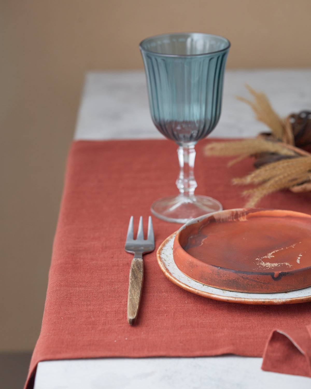 European Linen Runner and Napkin Bundle, Russet, detail view